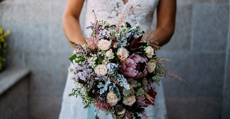 ramo de novia con proteas